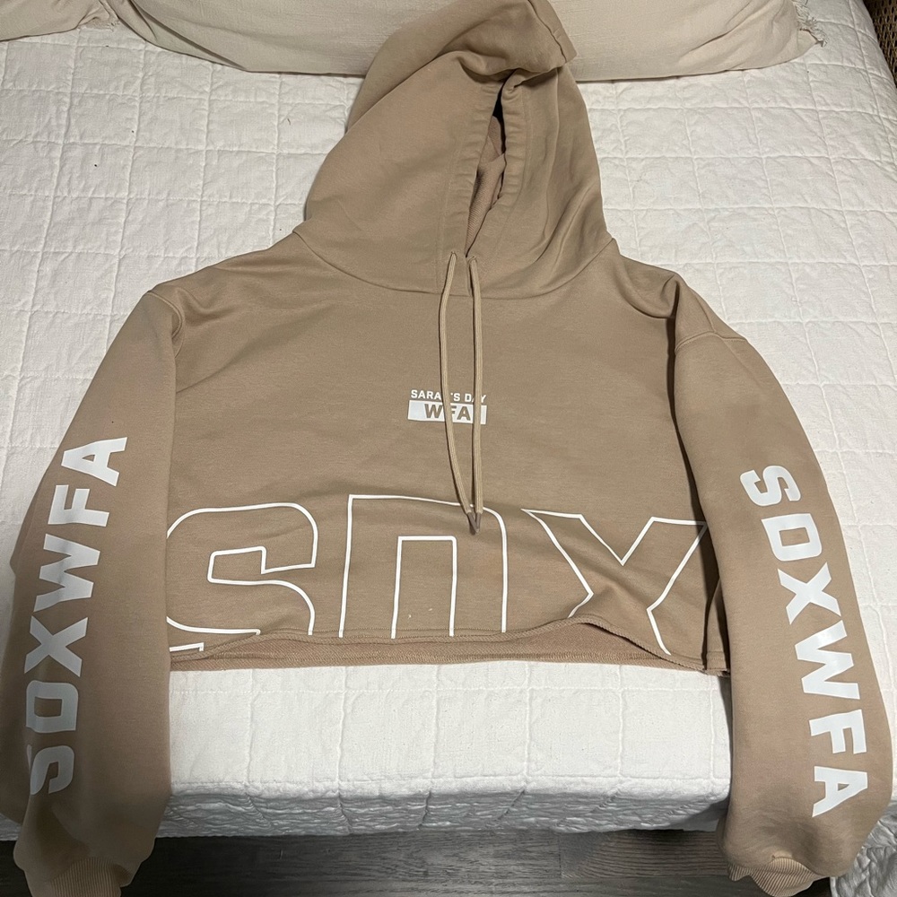 Sarah’s day cropped hoodie